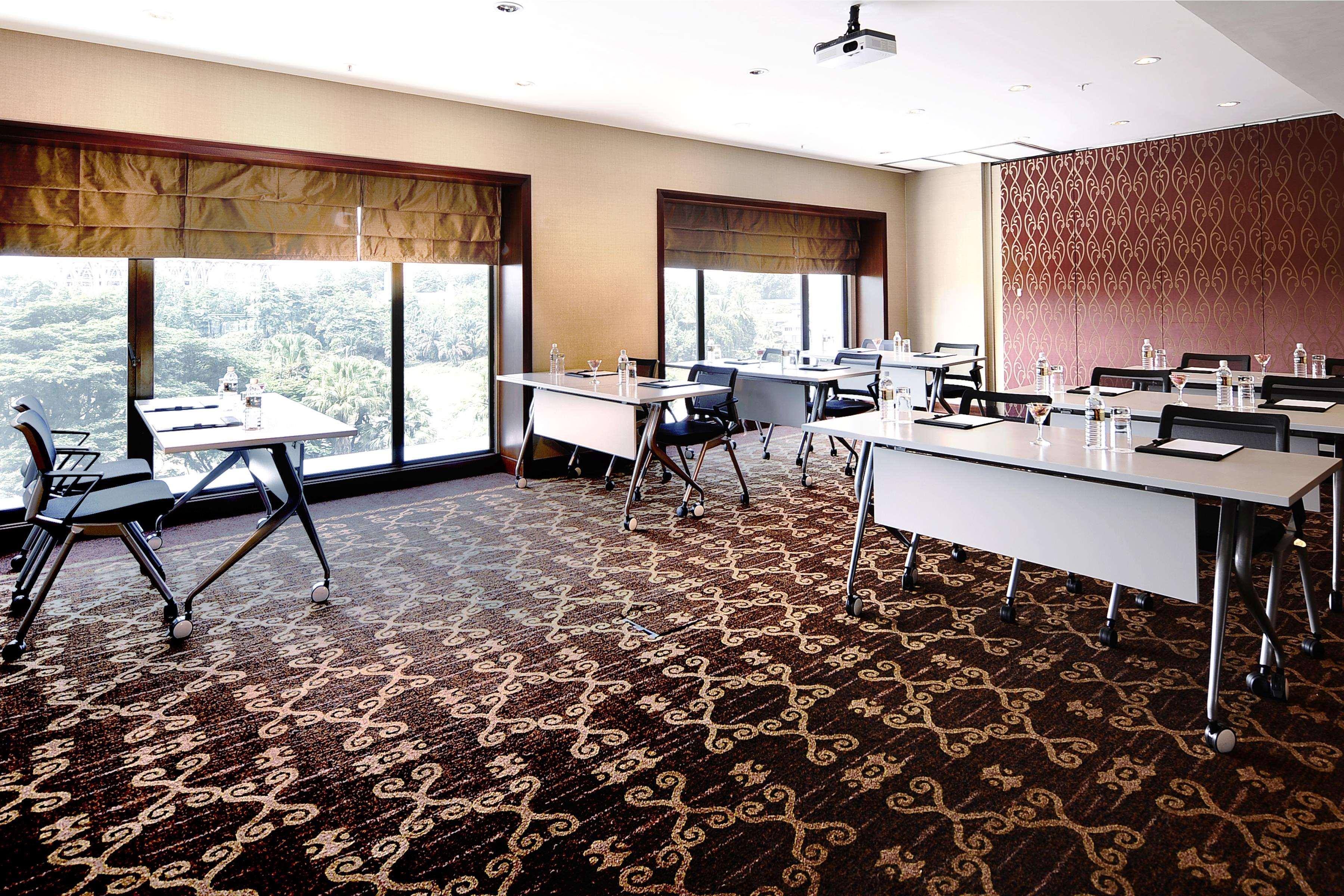 Hilton Hotel 5*