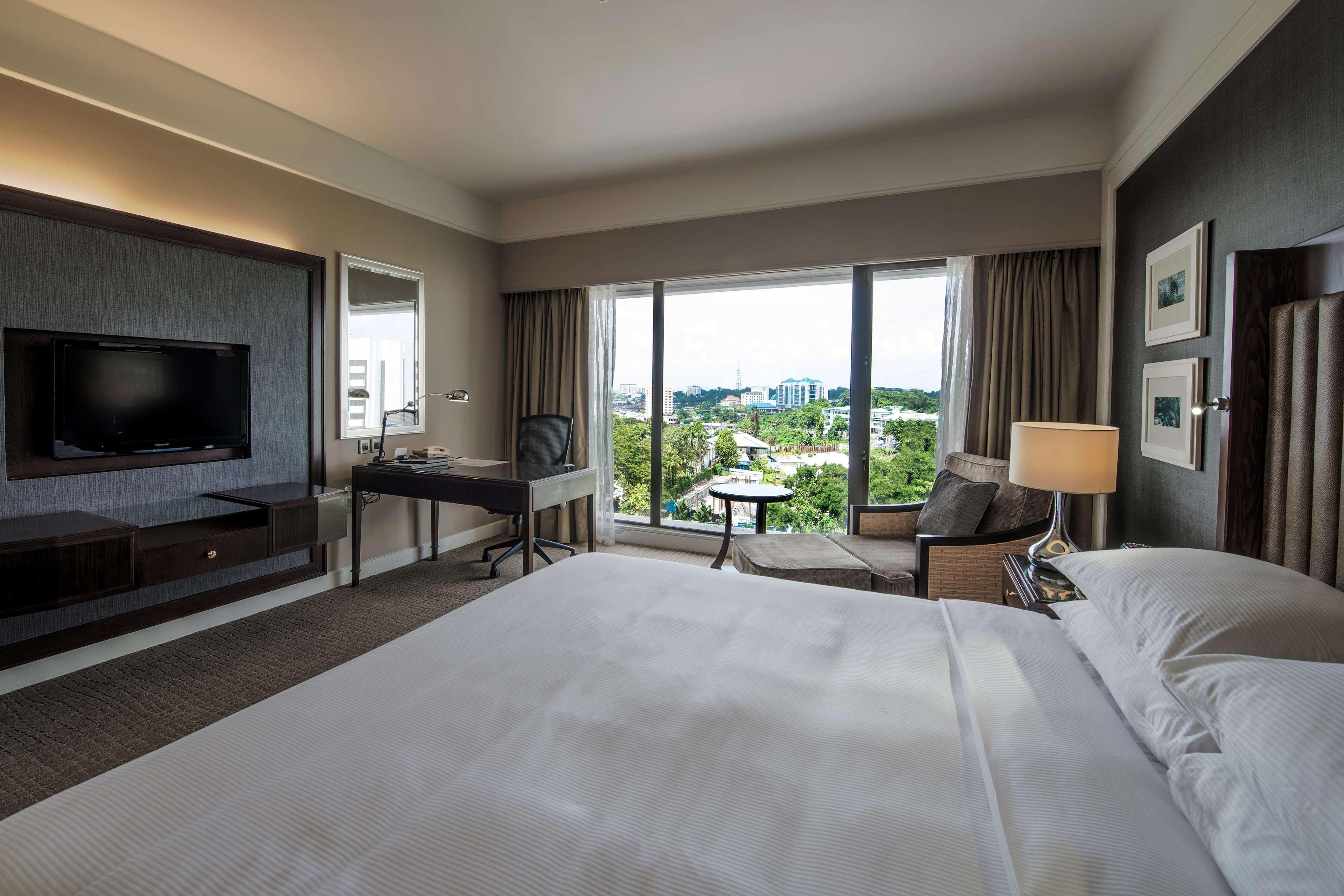 Hilton Hotel 5*